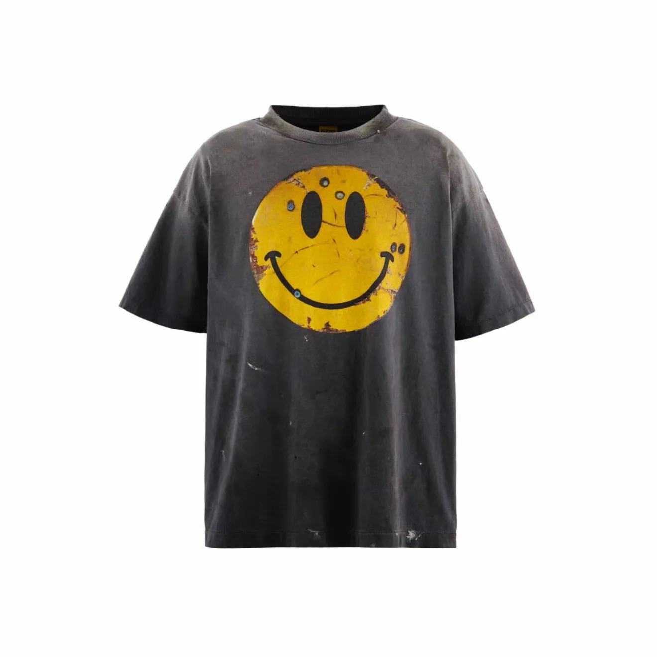 ❥8036#P140 Saint Mxxxxxx ✖️KLF New Old Smiley Face Made of double-yarn double-ply cotton batik fabric 290g, comfortable and breathable to wear. Stiff silhouette, full of street feel, loose fit. Craftsmanship: semi-water slurry printing + graffiti + spray coding, batik and wash. Size: (S-M-L-XL) Color: Washed black